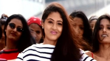 Dhool, Anakapally Centerlo Song Lyrics