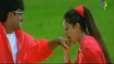 Ekkada Vunna Song Lyrics