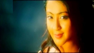 Ello Maleyaagideyandu Song Lyrics