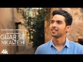 Ghar Se Nikalte Hi Song Lyrics