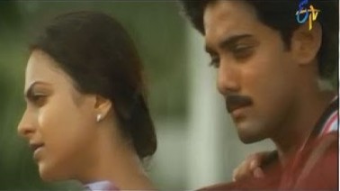 Kallaloki Kallu Song Lyrics