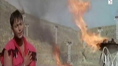 Mathadu Saku Song Lyrics