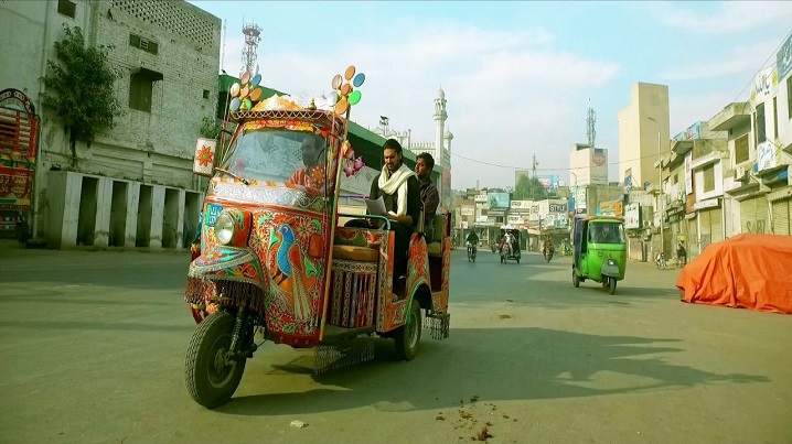 Mushkilaan Song Lyrics image