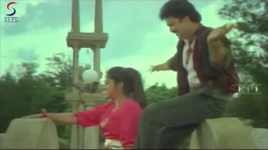 Naan Kadhalil Song Lyrics