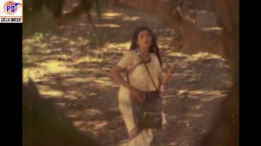 Nizhalo Nijamo Song Lyrics