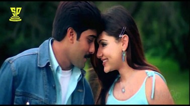 Nuvante Nakishtam Song Lyrics