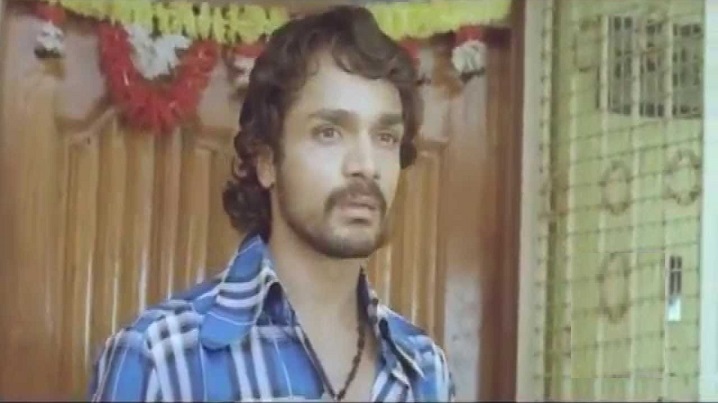 Yaarivalee Hudugi Song Lyrics image
