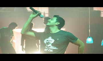 Aara Amara Ukanthu Song Lyrics image