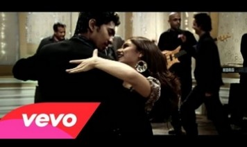 Aasman Ke Hain Sare Tare Song Lyrics