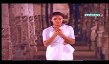Azhagu Malar Aada Song Lyrics