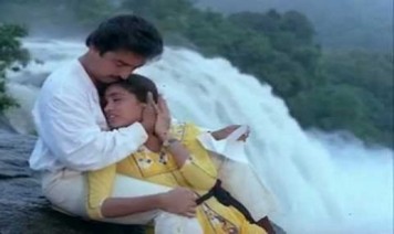 Enna Satham Intha Naeram Song Lyrics