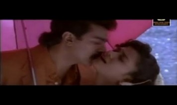 Enthan Nenjil Neengaatha Song Lyrics