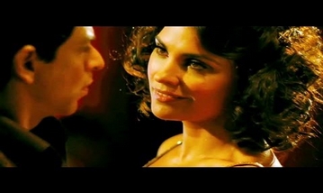 Idhayathai Kollai Itten Song Lyrics image