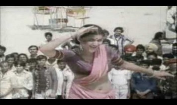 Kabse Najar Dhunde Song Lyrics