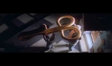 Kadhalikum Pennin Kaigal Song Lyrics image