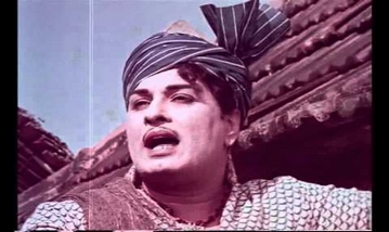 Koduthathellam Koduthaan Song Lyrics image