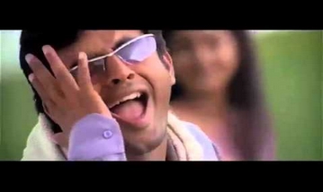 Minsaaram En Meedhu Paaygindradhey Song Lyrics image