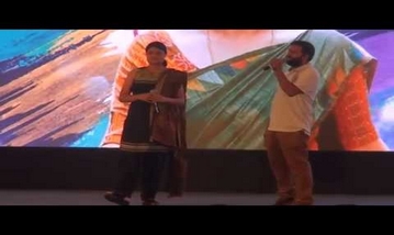 Naalu Kazhudha Song Lyrics image