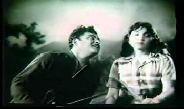 Paatu Paadava Paarthu Pesava Song Lyrics image
