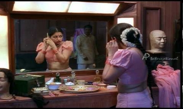 Poo Kodiyin Punnagai Song Lyrics image