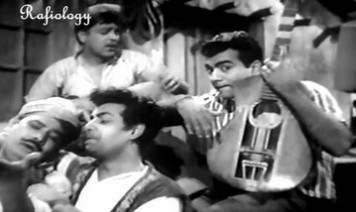 Suurat Ho Toh Aaisi Ho Song Lyrics