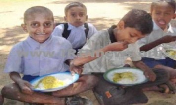 Unthan naamam Uyarthuvaen Song Lyrics