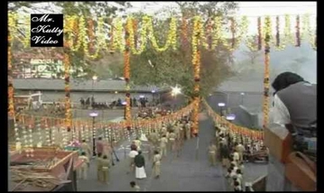 Uthiththathangae Oli Song Lyrics image