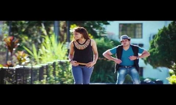 Vizhiyile Vizhiyile Song Lyrics image