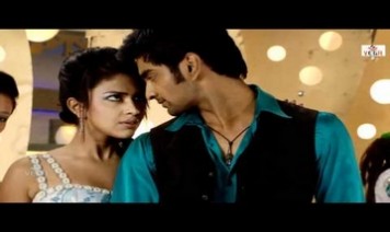 Yaar Aval Yaaro Song Lyrics