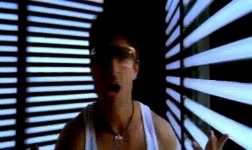 Zara Aankhon Mein Muskaan Bharo Song Lyrics